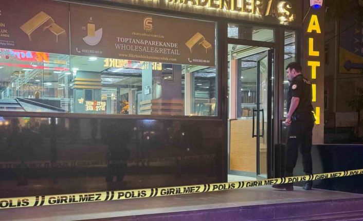 Beylikdüzü’nde kuyumcuya silahlı saldırı