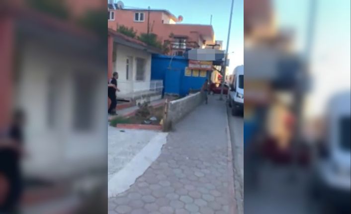 Bıçaklandıktan sonra duvardan atlayıp kaçmaya çalıştı: O anlar kameraya yansıdı
