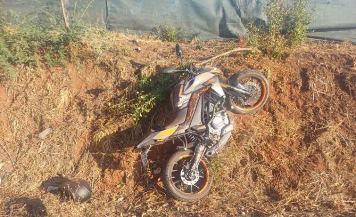 Bilecik’te seyir halindeki motosiklet devrildi; 1 yaralı