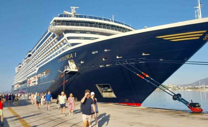 Bodrum’a 743 yolcusuyla geldi