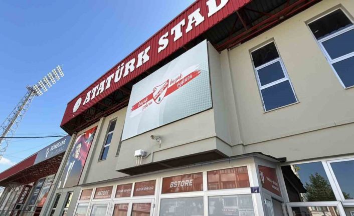 Bolu Atatürk Stadyumu’nda hummalı çalışma
