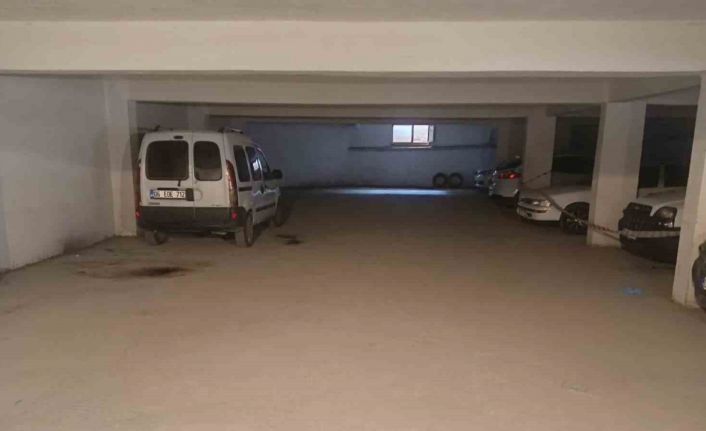 Boşanma aşamasındaki eşinin sevgilisi bıçaklayarak öldüren zanlı gözaltına alındı