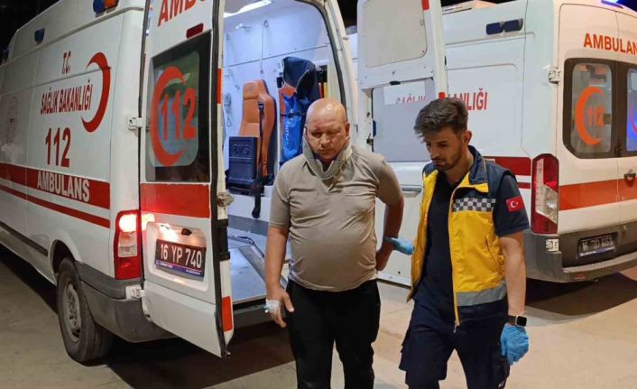 Bursa’da 2 otomobil kafa kafaya çarpıştı: 4 yaralı