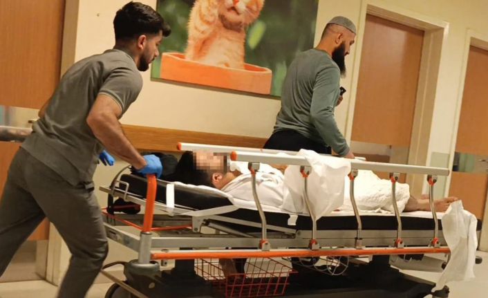 Bursa’da bıçaklı saldırıya uğrayan genç ağır yaralandı