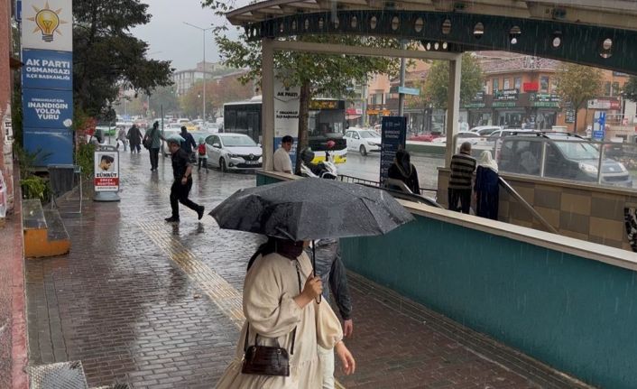 Bursa’da yağmur sevinci...Böyle dans ettiler