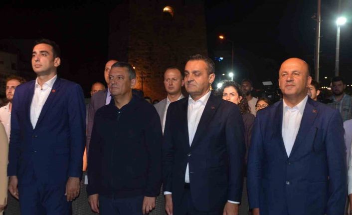 CHP Genel Başkanı Özel, balık av sezonu açılışına katıldı