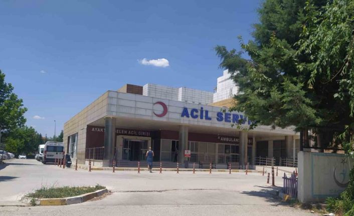 Çivril Devlet Hastanesinde 50 hastane personeli zehirlendi