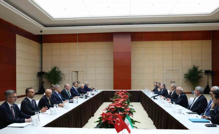 Cumhurbaşkanı Erdoğan, Pezeşkiyan ile görüştü