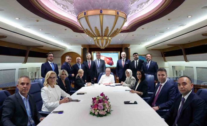 Cumhurbaşkanı Erdoğan: "Sayın Putin ile yaptığım her görüşmede tahıl koridoru, esir takası konularını daima gündemde tutuyorum. Tutmaya da devam edeceğim. Temennimiz, buradan bir netice almaktır."