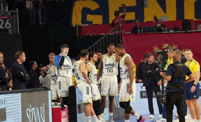 Cumhurbaşkanlığı Kupası’nda tribün olayları nedeniyle 15 dakika ara verildi