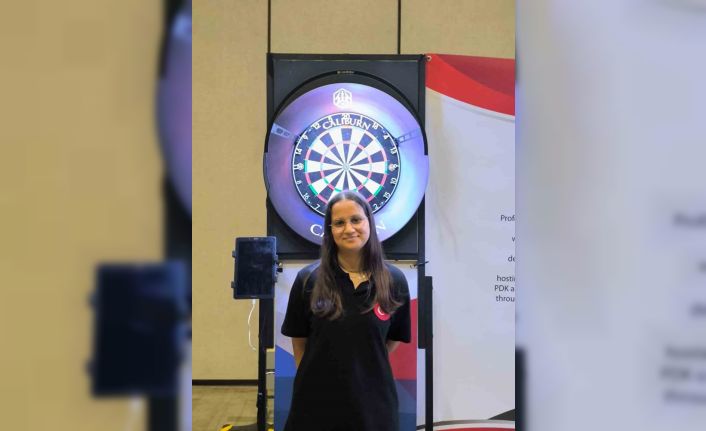 Denizlili Ayşegül Dart Dünya Şampiyonu oldu