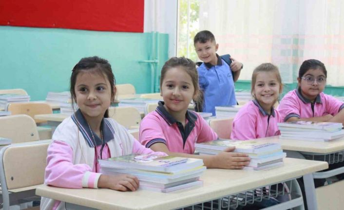 Ders zili çaldı öğrenciler okula koştu