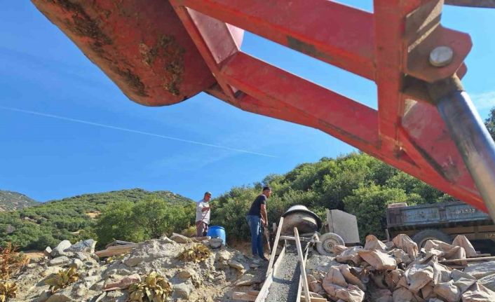 Devletten beklemediler, imeceyle çözdüler