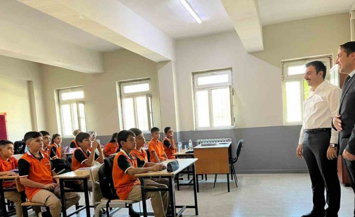 Dicle’de yeni eğitim - öğretim yılının ilk ders zili çaldı