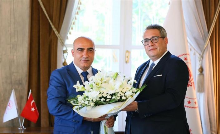 Doç. Dr. Ayhan Kul, İzmir İl Sağlık Müdürlüğüne atandı