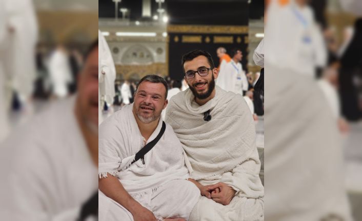 Down sendromlu Savaş’ın umre hayali gerçek oldu