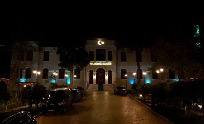 Dumansız bir hayat için Bilecik Valiliğinden mavi ışık