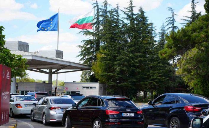 Edirne sınır kapılarından 3 ayda 4 milyon 96 bin yolcu geçiş yaptı