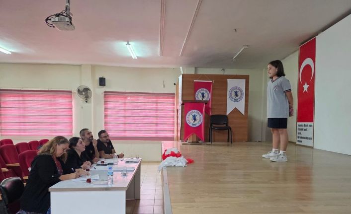 Efeler’de geleceğin tiyatrocuları için seçmeler sürüyor