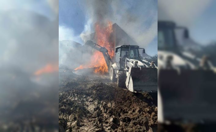 Elazığ’da samanlık yangını