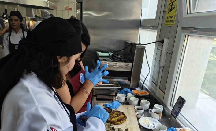 ERÜ Gastronomi Bölümü’nde dersler yemek yarışması ile başladı