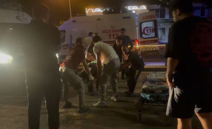 Erzincan’da motosiklet yayaya çarptı: 2 yaralı