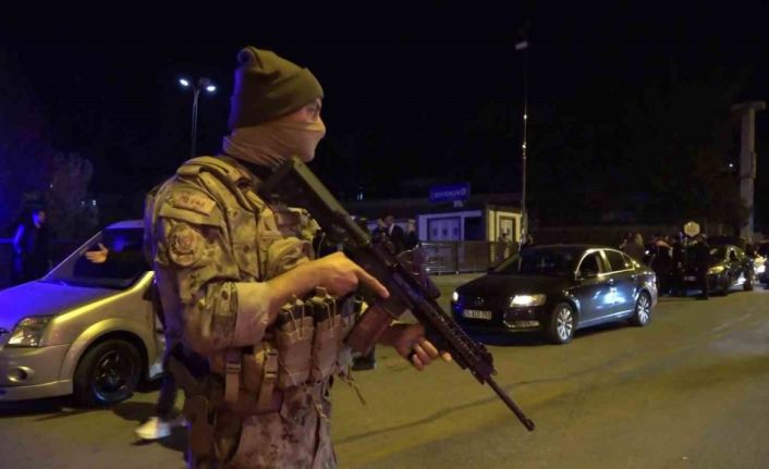 Erzurum’da 55 ekip ve 600 polisin katılımıyla uygulama yapıldı