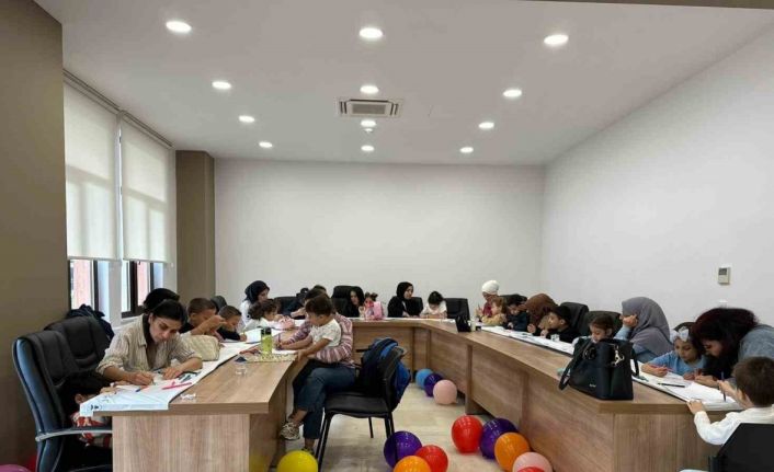 Esenyurt Belediyesi’nden anne ve çocuklara ücretsiz sanat eğitimi desteği