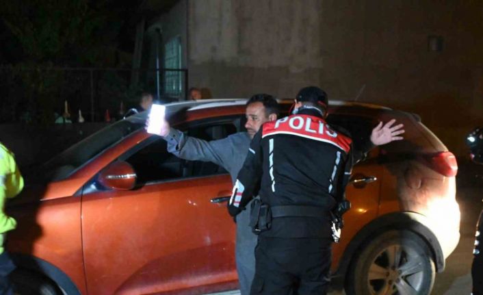 Eskişehir’de 51 polis ile yapılan denetimde 395 şahıs ve 157 araç sorgulandı