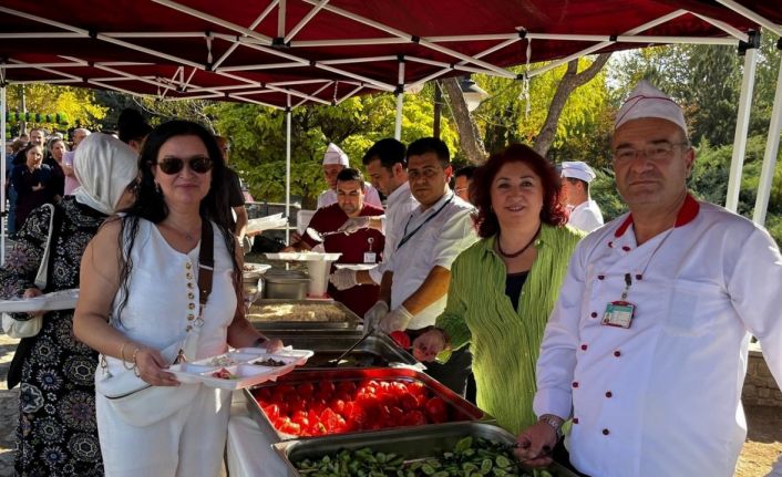 ESOGÜ Hastanesi çalışanları Pilav Günü’nde buluştu