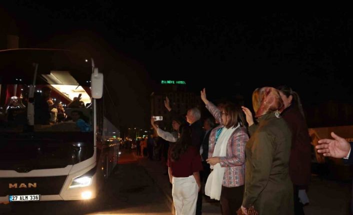 Evliliklerinde 41 yılı dolduran çiftler kutsal topraklara uğurlandı