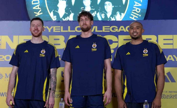 Fenerbahçe Erkek Basketbol Takımı oyuncuları, basın mensuplarıyla bir araya geldi