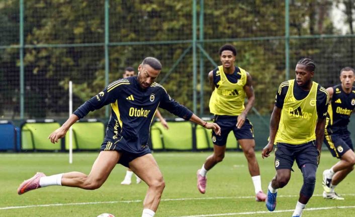 Fenerbahçe, hazırlıklarını sürdürdü