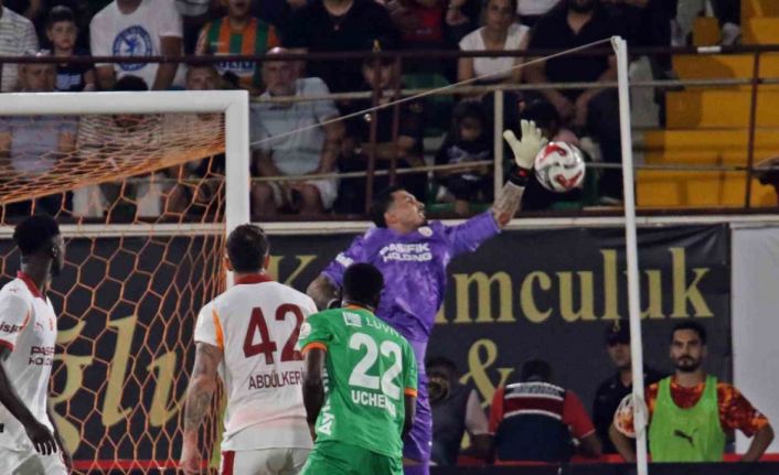 Galatasaray, ligde deplasmanda kalesini gole kapadı