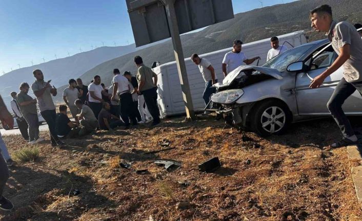 Gaziantep’te otomobil ile minibüs çarpıştı: 5 yaralı