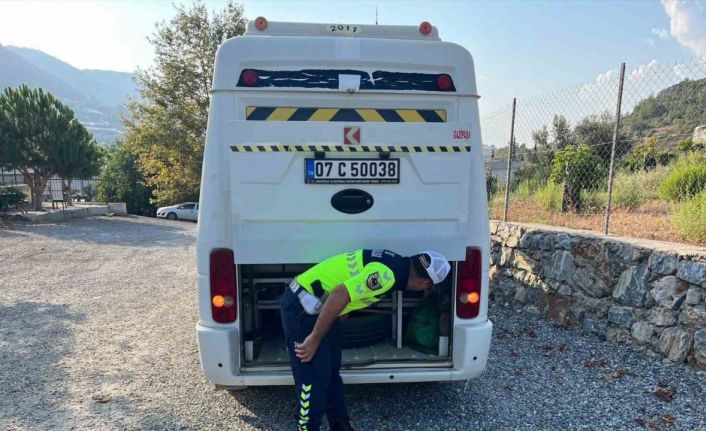 Gazipaşa’da jandarma ve polisten servislere sıkı denetim