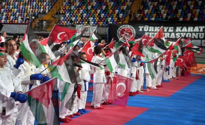 Gazze için karate turnuvası düzenlendi