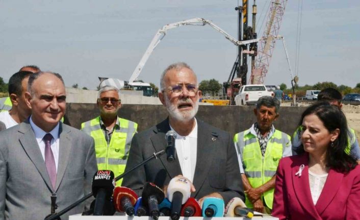 Gediz Köprülü Kavşağı’nda çalışmalar hızla sürüyor