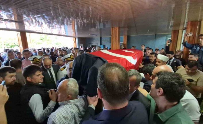 Göçükte hayatını kaybeden madenci memleketi Bartın’da son yolculuğuna uğurlandı