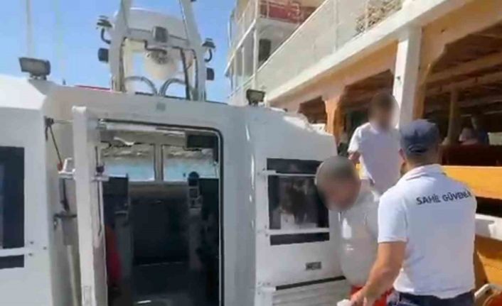 Gökova Körfezinde gezi teknesinde yaralanan vatandaşa tıbbi tahliye
