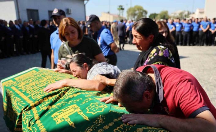 Görev çıkışı kazada ölen memurlar için cezaevinde tören düzenlendi
