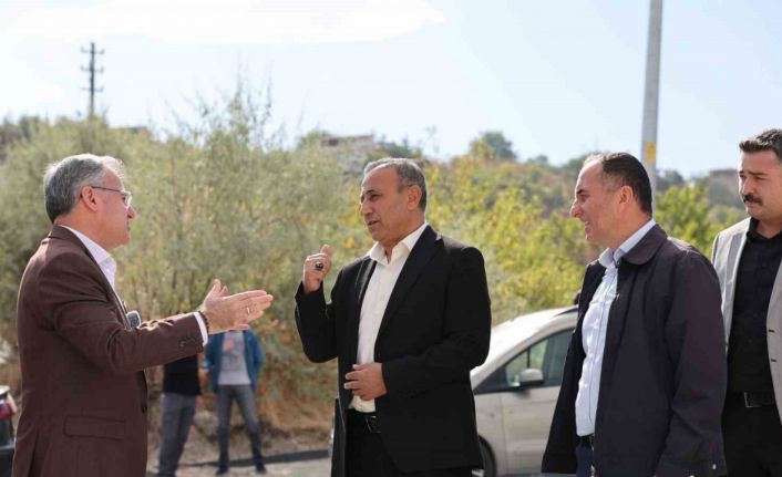 Hacılar Kayseri Caddesi’nde mesai tam gaz sürüyor