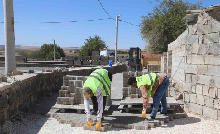 Haliliye Belediyesi yol yapım çalışmalarını sürdürüyor