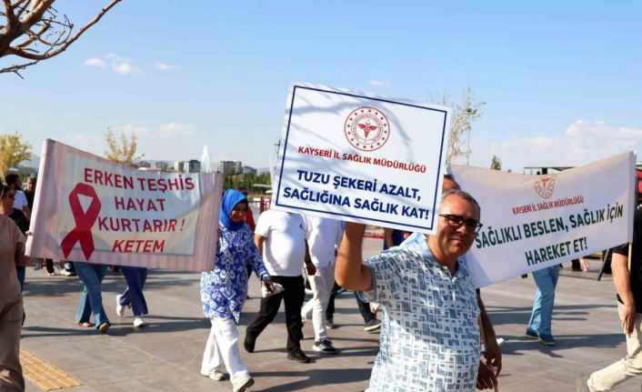 Halk Sağlığı Haftası’nda ‘sağlıklı yaşam için yürüyüş’