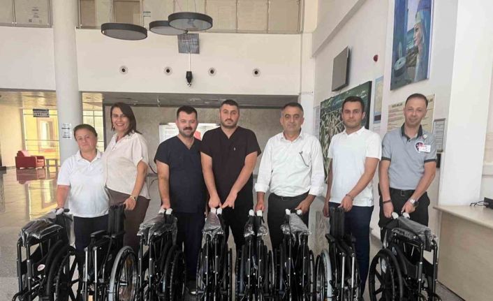 Hayırsever aileden 8 adet tekerlekli sandalye desteği