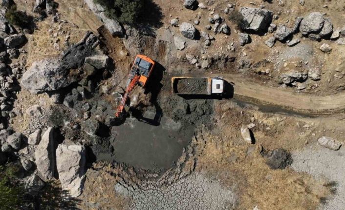 Hazro’daki gölet onarıldı