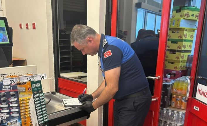 İnönü’de okulların açılışı öncesi marketlerde sıkı denetim yapıldı