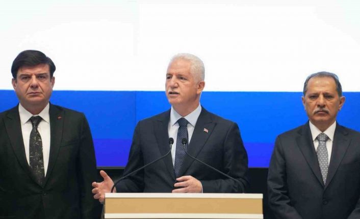 İstanbul Valisi Davut Gül asayiş verilerini açıkladı, yeni eğitim ve öğretim dönemindeki önlemlere dikkat çekti