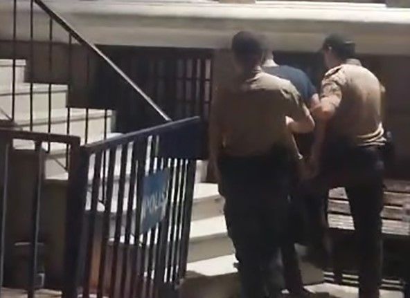 İzmir’de 13 yıl hapis cezasıyla aranan hırsız yakalandı