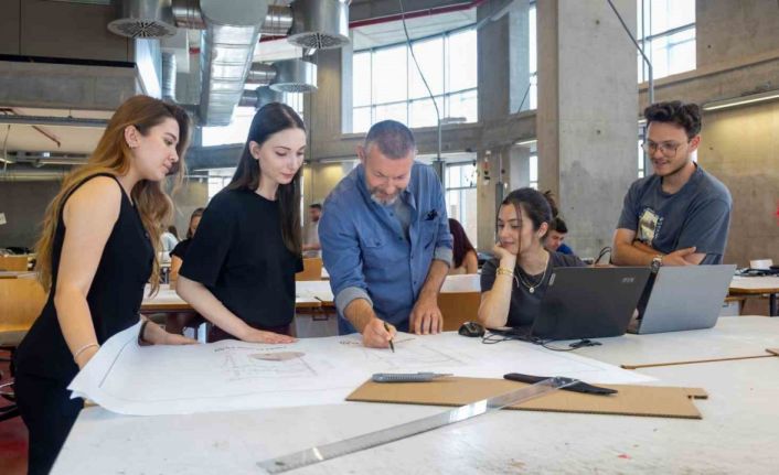 İzmir’den Avrupa’ya ‘başarı’ serisi